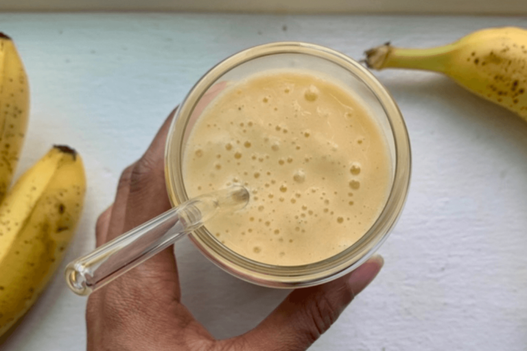 The Perfect Banana Smoothie: Quick + Easy Breakfast